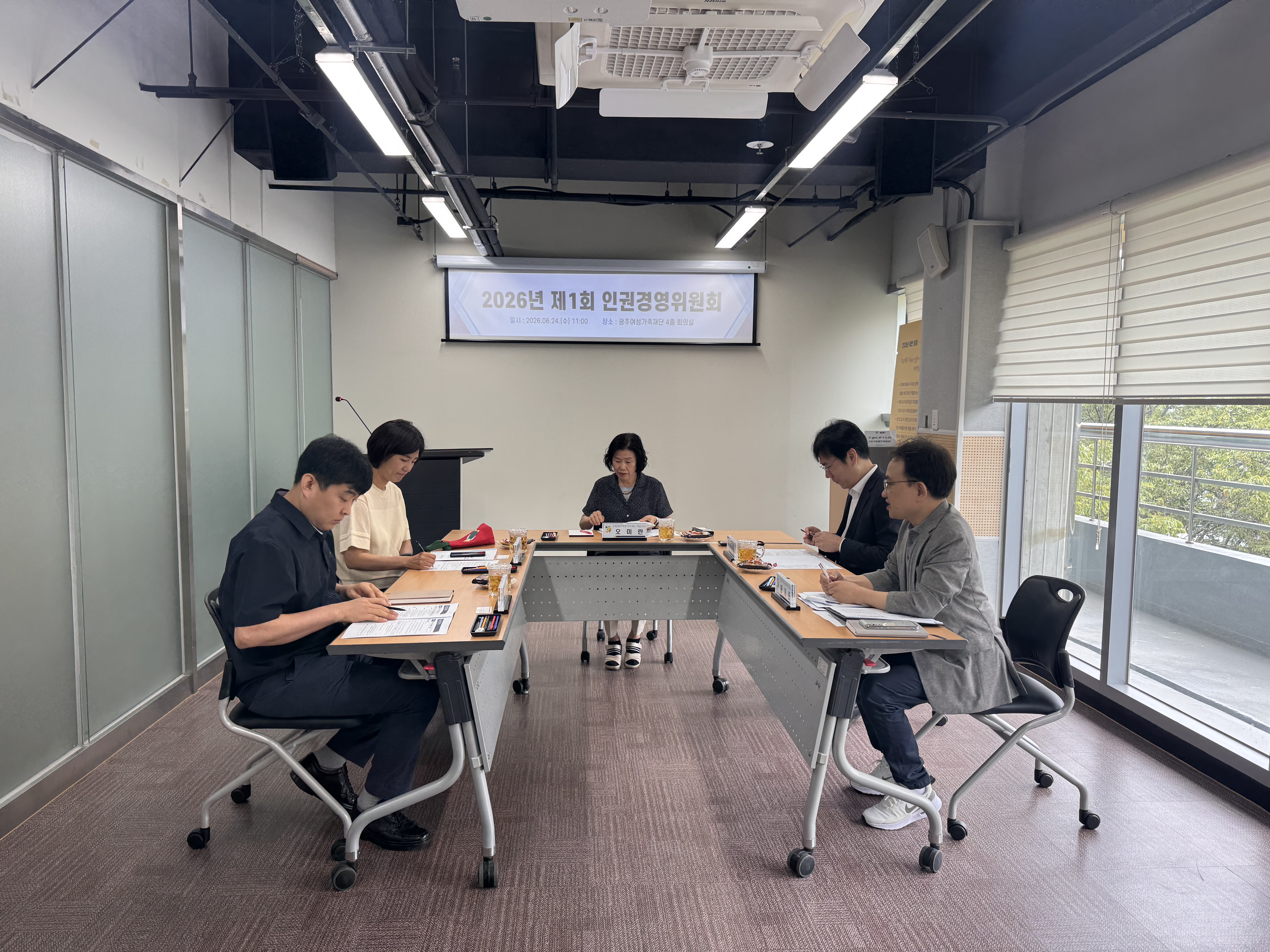 갤러리 이미지